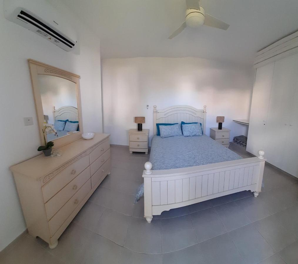 Zom Holiday Apartment Paphos Bagian luar foto
