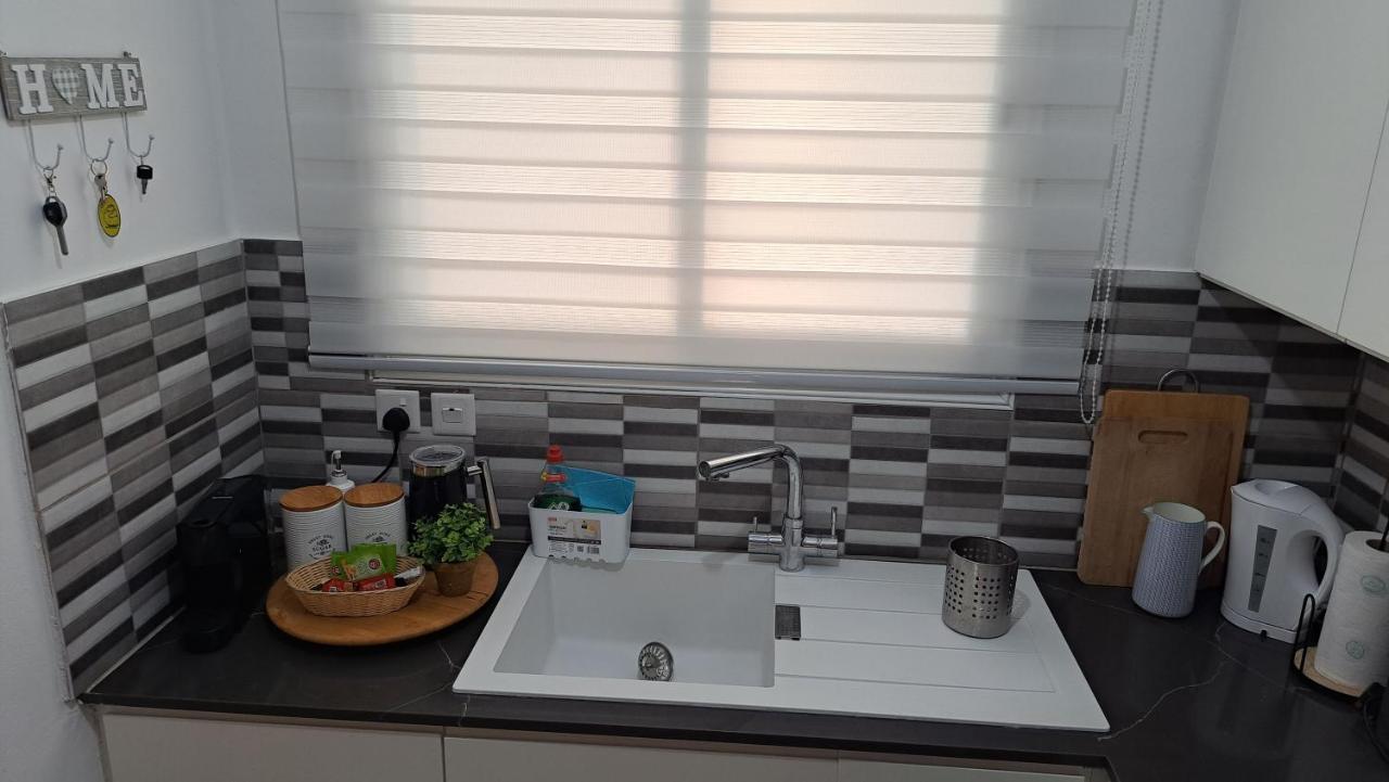 Zom Holiday Apartment Paphos Bagian luar foto
